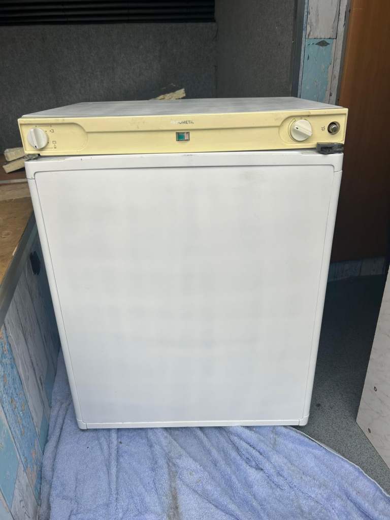 DOMETIC 3 way camping fridge