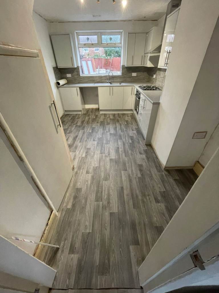 3 Bedroom semi detached House to rent with Parking in Wolverhampton