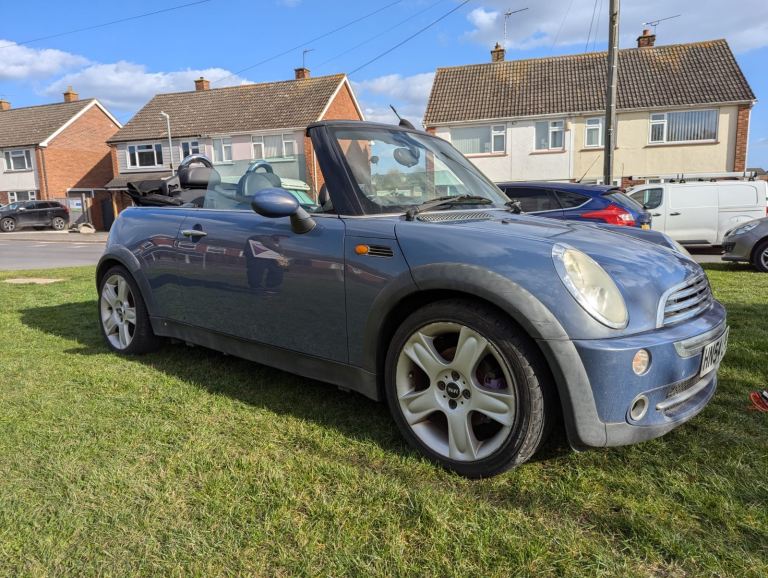 Mini Cooper Convertible 