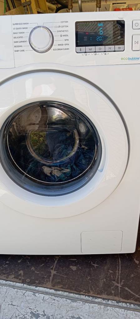 Samsung Washing Machine – White, Good Condition