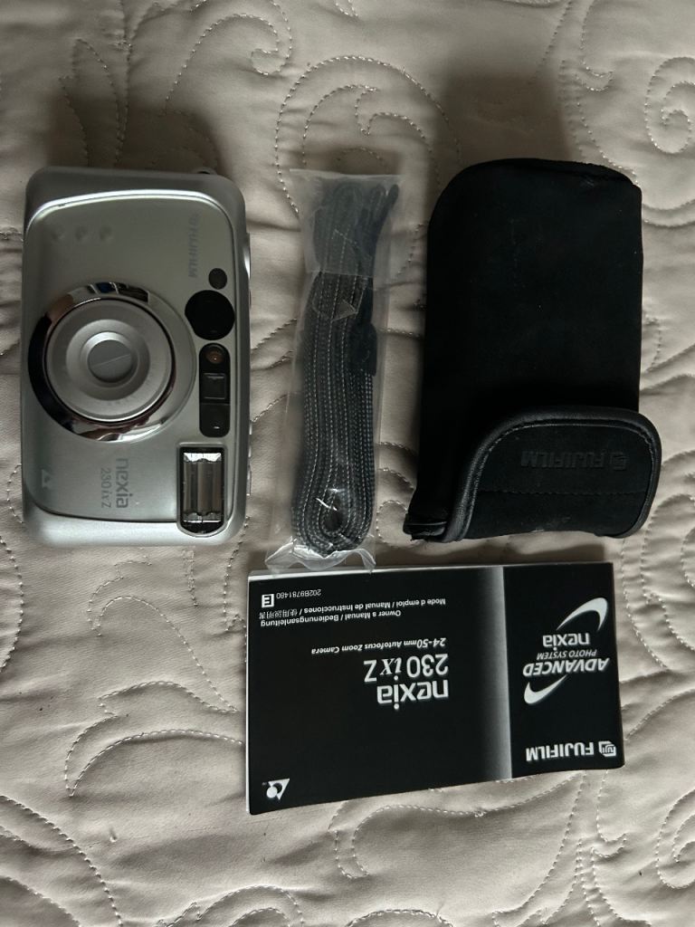 Fujifilm Nexia 230ixZ Film Camera with Silver Zoom Lens