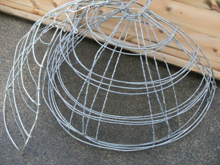 Big galvanised hanging baskets/hay hecks,  £10