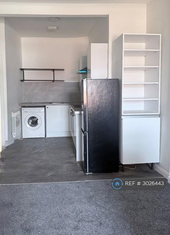 1 bedroom flat in Rishton, Blackburn, BB1 (1 bed) (#3026443)