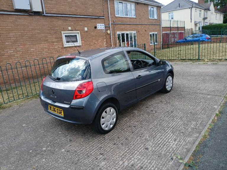 Renault clio 1.4 petrol manual in great condition long mot 