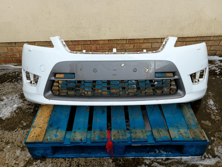Ford mondeo mk4 titanium x sport front bumper Not Alloys Wheels