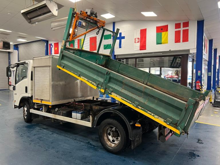 2016 Isuzu FORWARD N75150 URBAN 4X2 3.0D 150PS 7.5 TON TIPPER C/W PENNY HYDRAULICS CRANE (EURO 6)...