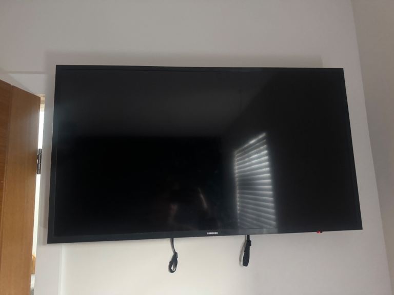 Samsung 32 inch smart tv 