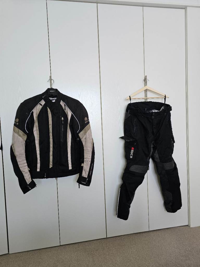 BKS  textile 2 piece suit