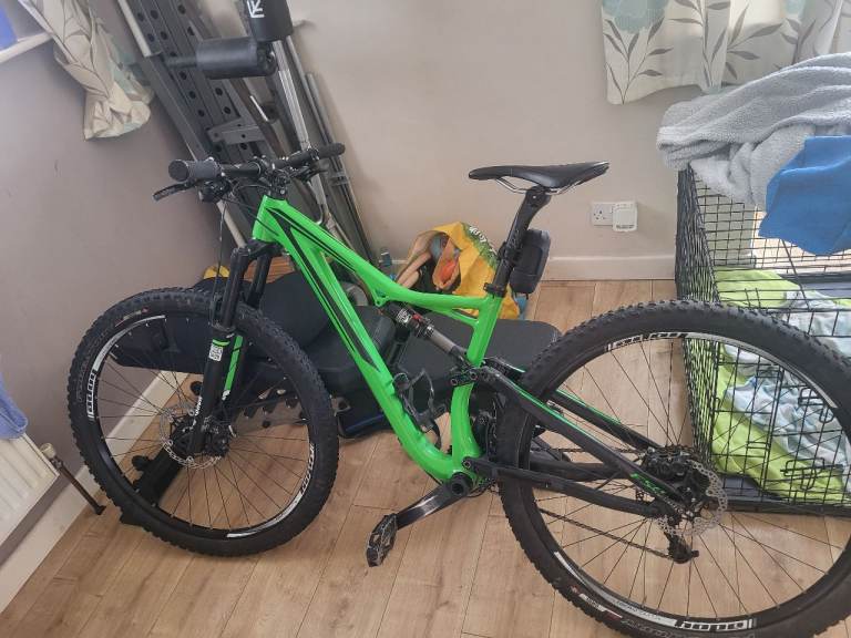 Specialized stumpjumper, hope demo, medium frame, 29inch wheels 