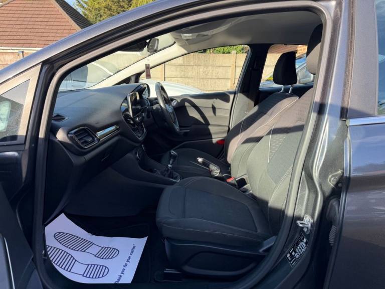 2018 Ford Fiesta 1.0T EcoBoost Zetec Hatchback 5dr Petrol Manual Euro 6 (s/s) (100 ps) Hatchback ...