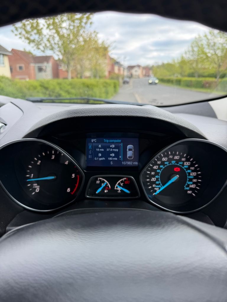 Ford, KUGA, Hatchback, 2015, Manual, 1997 (cc), 5 doors