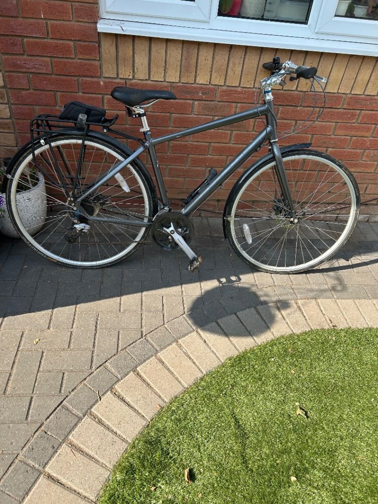 Hybrid bike. Used less than 20 times. Good condition.