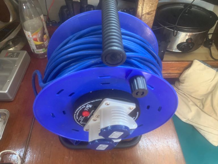PRO ELEC 50 Metre Extension Cable Reel 240V 16A