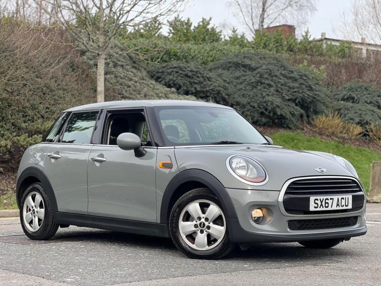 2017 MINI Hatch 1.5 Cooper Euro 6 (s/s) 5dr HATCHBACK Petrol Manual