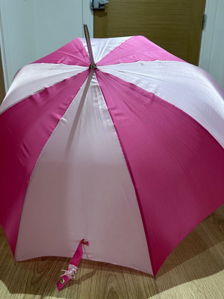 Stylish Two-Tone Fuchsia Umbrella– Great Condition