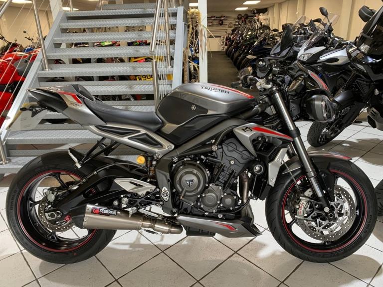 Triumph Street Triple 765 RS 2021 