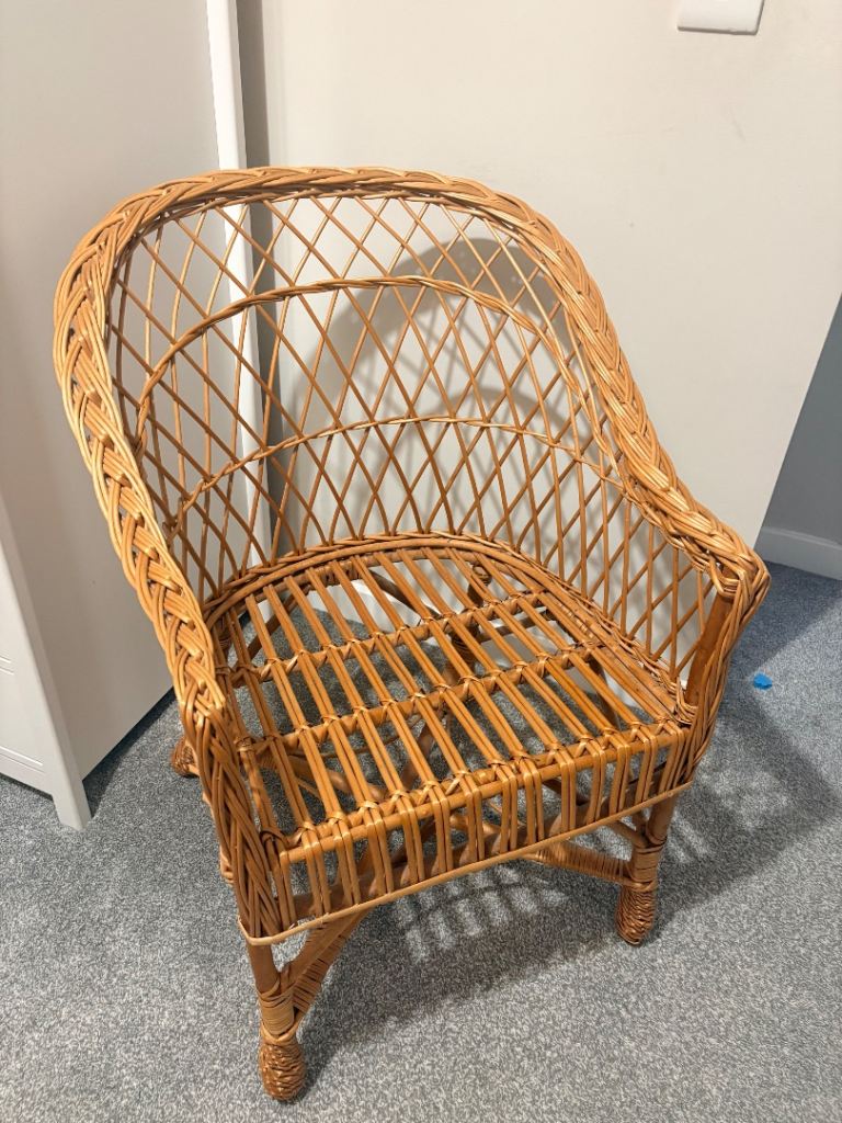 Wicker Chair - Brown 
