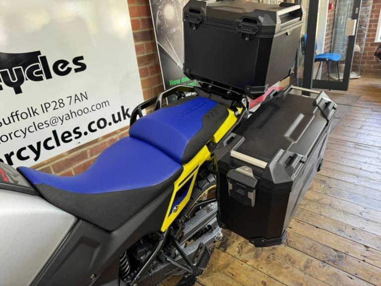 Stunning Yellow with Black Luggage DL1050DE Tour Edition