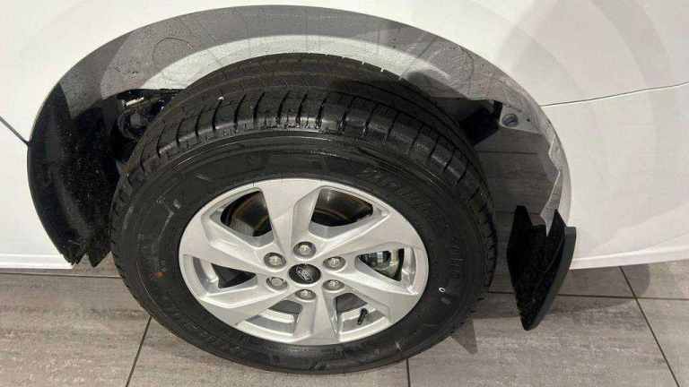  Ford Transit Custom 2.5 PHEV 232ps H1 Van Limited Auto Van Plug-In Hy Automatic