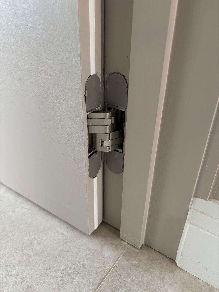 Ceam 160 x 32 invisible hinges x 3 Black