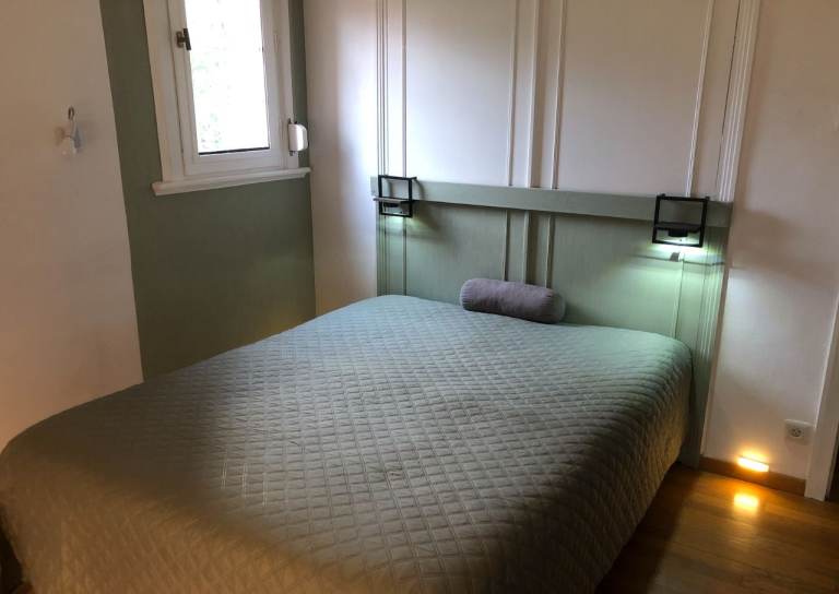 Room for rent in a private home North France (between Calais and Paris)