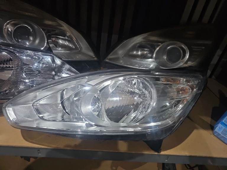 Ford C Max MK2 Left Headlamp Halogen AM5113W030BF