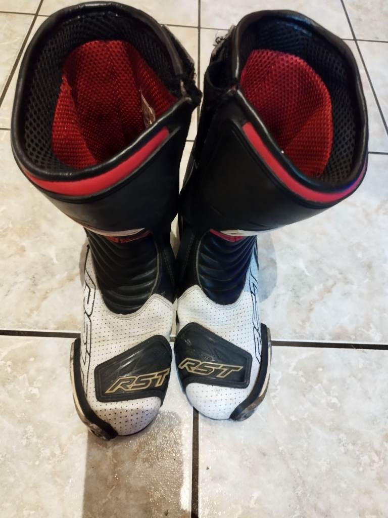 RST Tractech Evo boots size 8/42