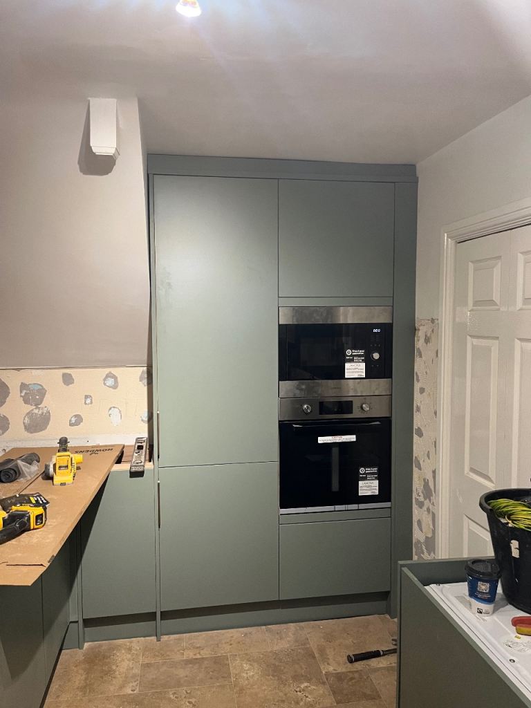 Kitchen fitter &bathrooms 