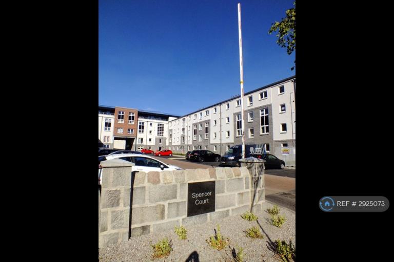 2 bedroom flat in Froghall Terrace, Aberdeen, AB24 (2 bed) (#2925073)