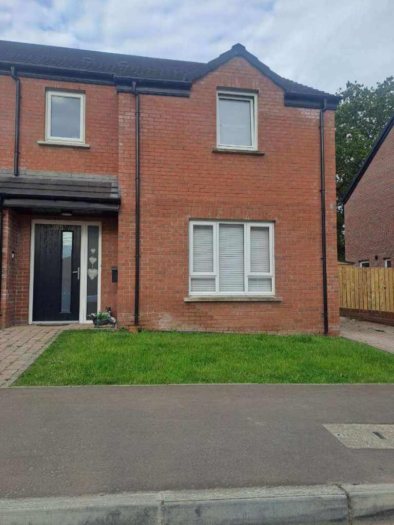 3 Bedroom Semi-detached 2 Storey For Rent Ballybay Meadows Portadown