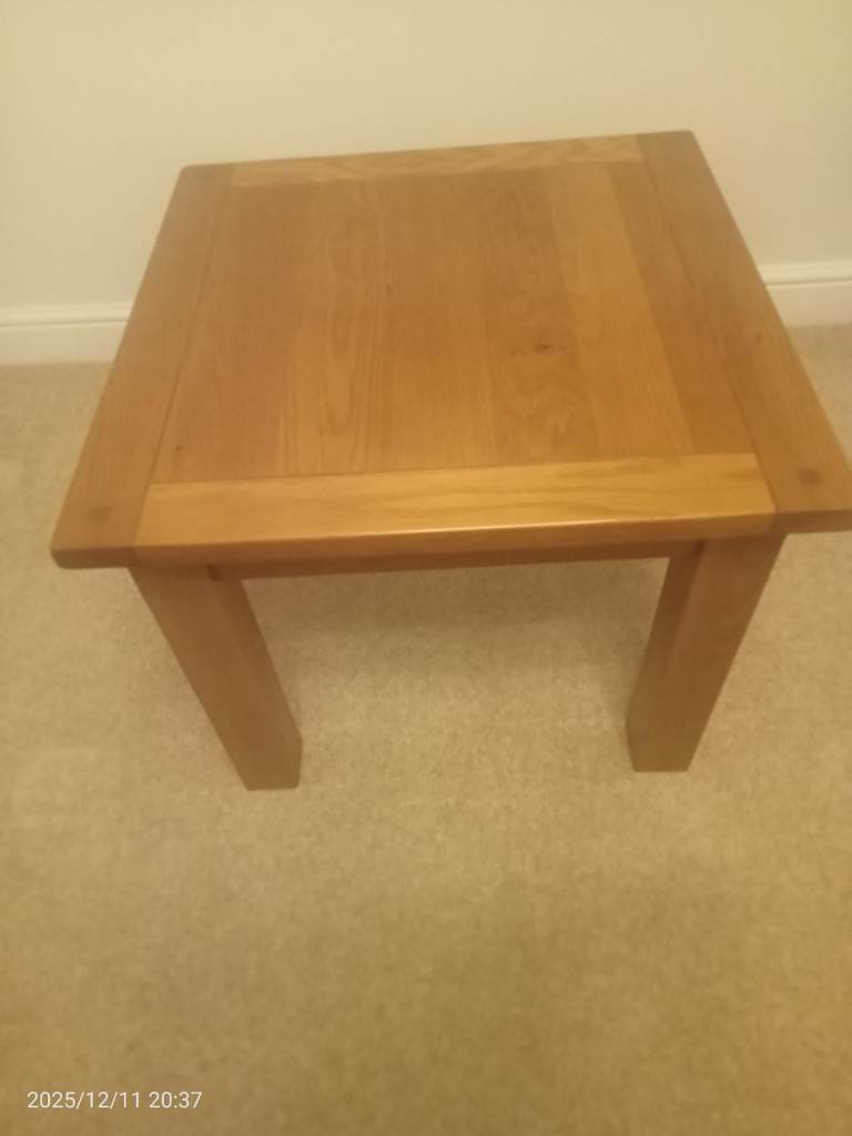 Oak occasional table 