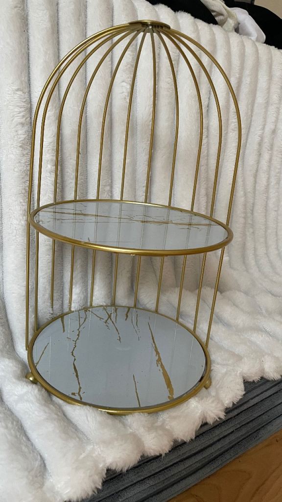 Vanity stand