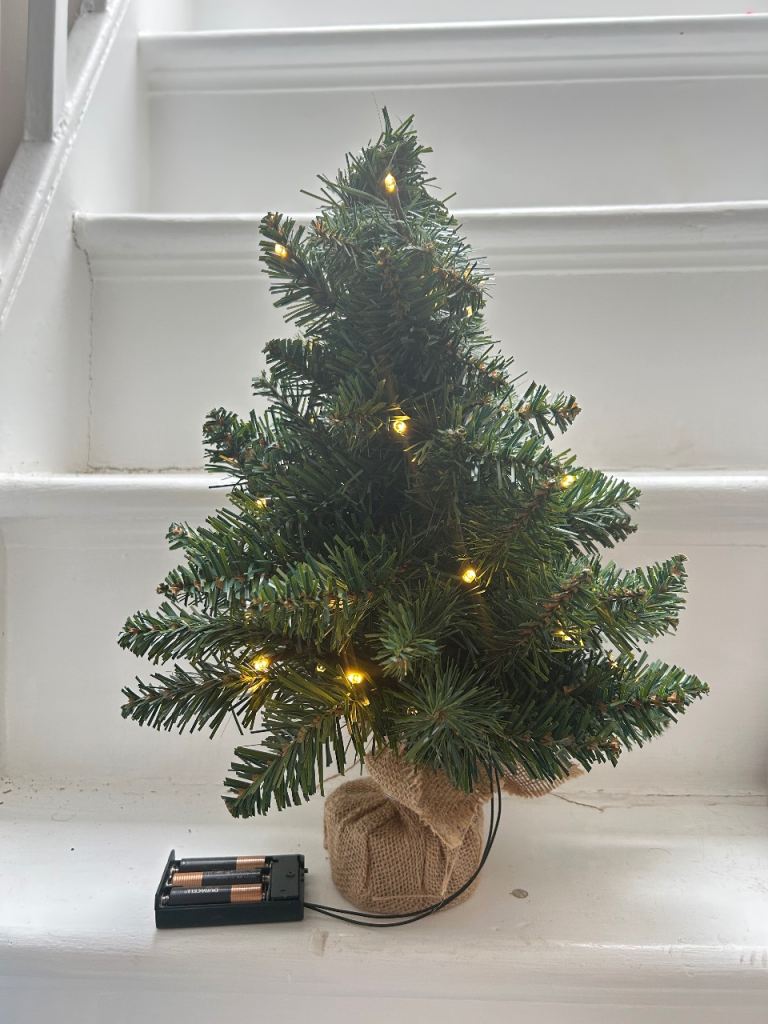 Small mini Christmas tree battery included