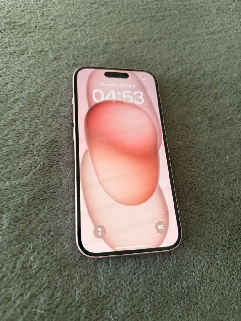 iPhone 15 baby pink 