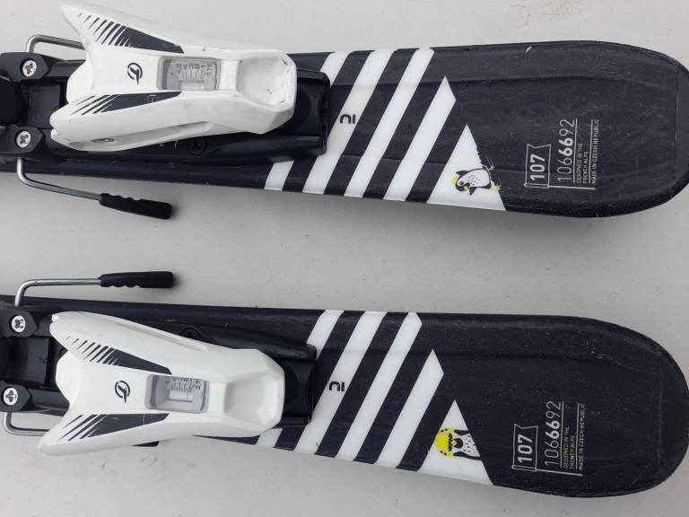 Wedze 107 kids Ski's with helmet.
