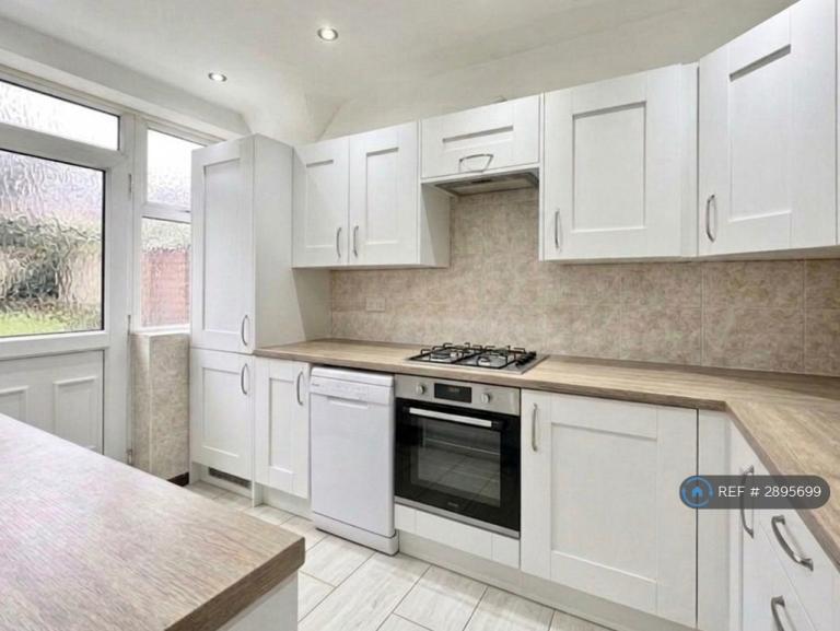 3 bedroom house in Windle Hall Drive, St Helens, WA10 (3 bed) (#2895699)