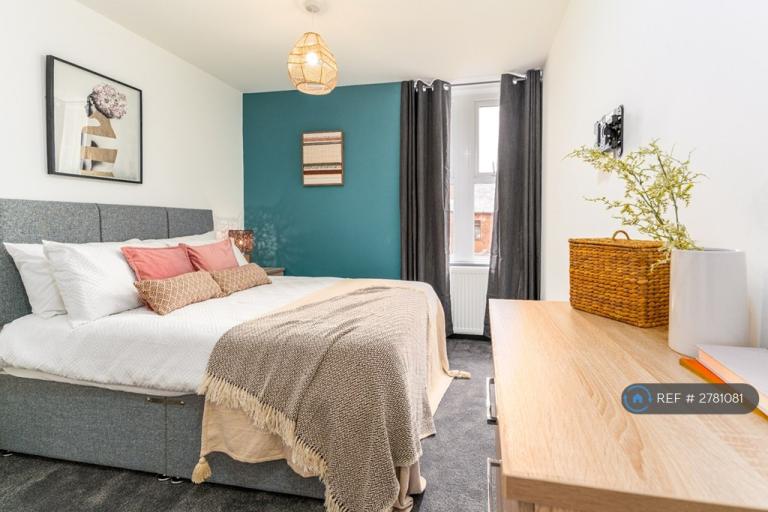 1 bedroom in Chorley New Road, Horwich, Bolton, BL6 (#2781081)