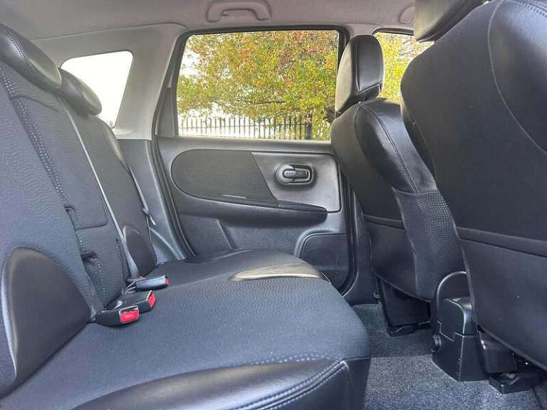 2012 Nissan Note 1.6 16V n-tec+ Hatchback 5dr Petrol Manual Euro 5 (110 ps) Hatchback Petrol Manual