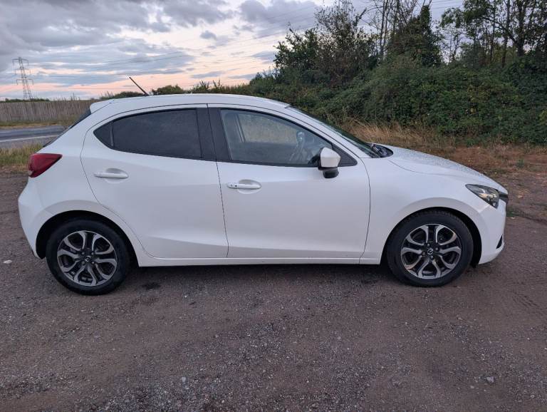 Mazda, 2, Hatchback, 2017, Manual, 1496 (cc), 5 doors