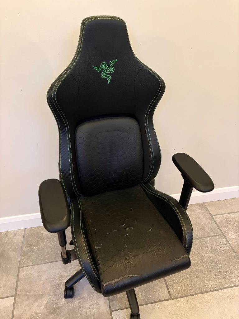 Razer Gaming Chair – Fully Adjustable – Good Condition