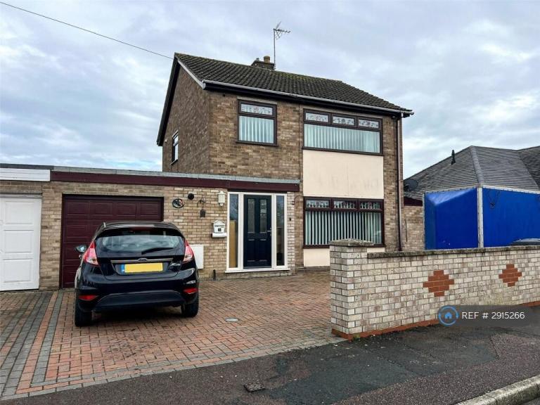 3 bedroom house in Lawrence Avenue, Peterborough, PE7 (3 bed) (#2915266)