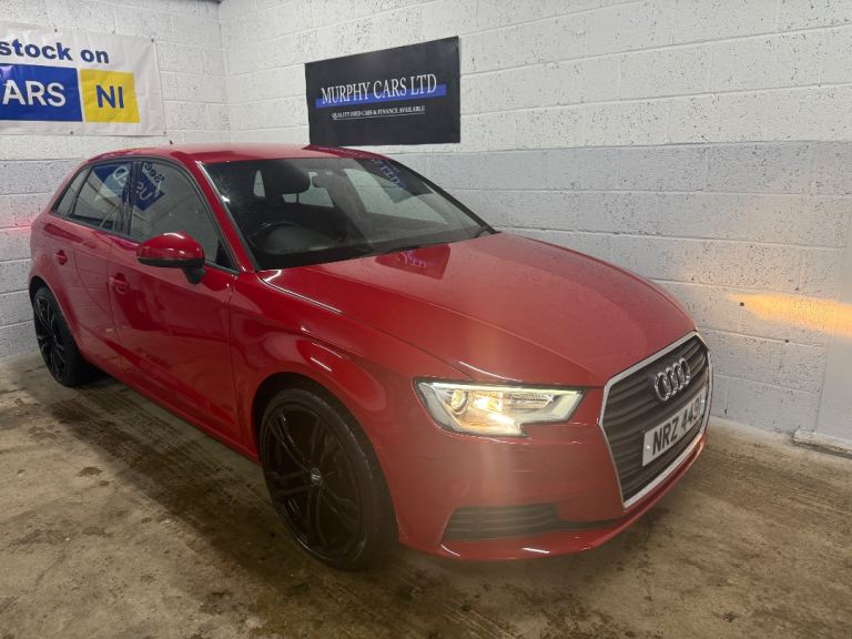 STUNNING AUTOMATIC TANGO RED MOTD OCTOBER NAV BLUETOOTH!