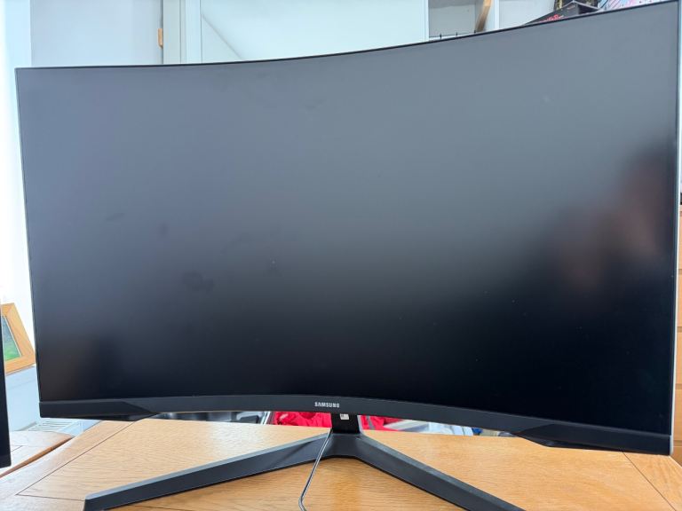 Moza Racing sim and curved monitor 