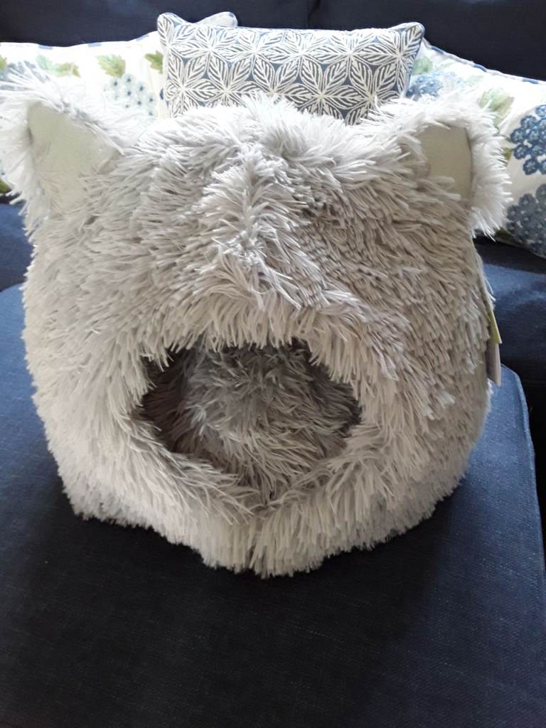 Zoofari cat cave bed - supersoft in grey. New with tags