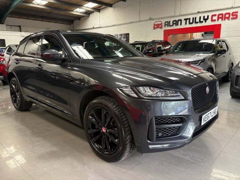 2017 67 JAGUAR F-PACE 2.0 P250I R-SPORT SUV 5DR PETROL AUTO AWD EURO 6 (S/S) (25