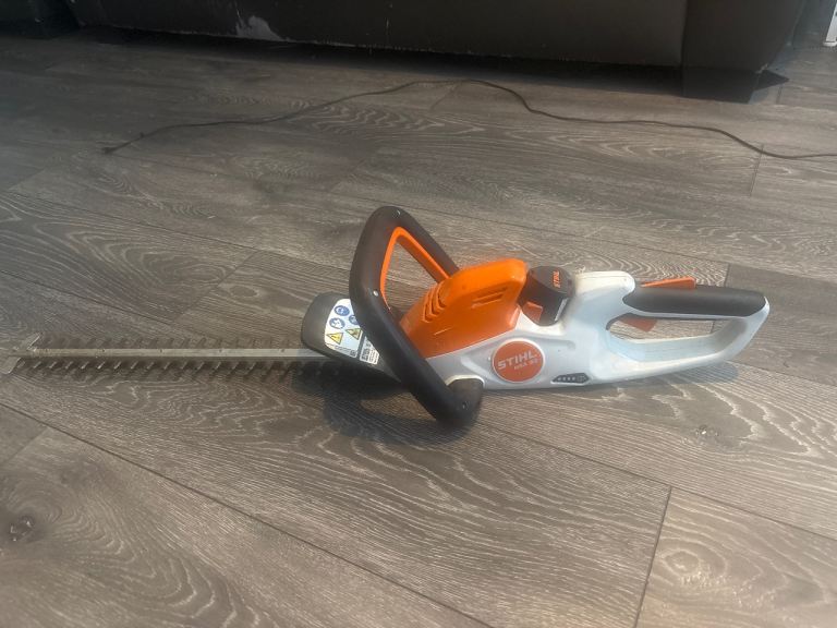 Stihl battery hedge trimmer hsa30 