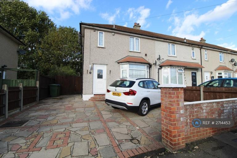 3 bedroom house in Winchcomb Gardens, London, SE9 (3 bed) (#2714453)