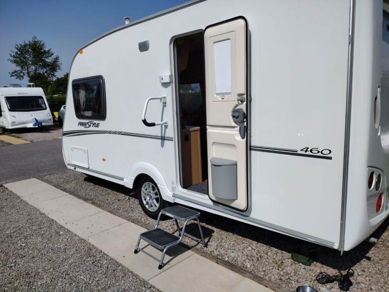 Swift Freestyle 460 2009 Caravan 