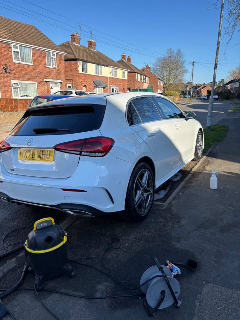 Mercedes Benz a180 amg line 