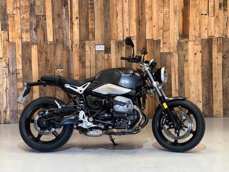 BMW R NINE T PURE 2022 ONLY 2332 Miles!